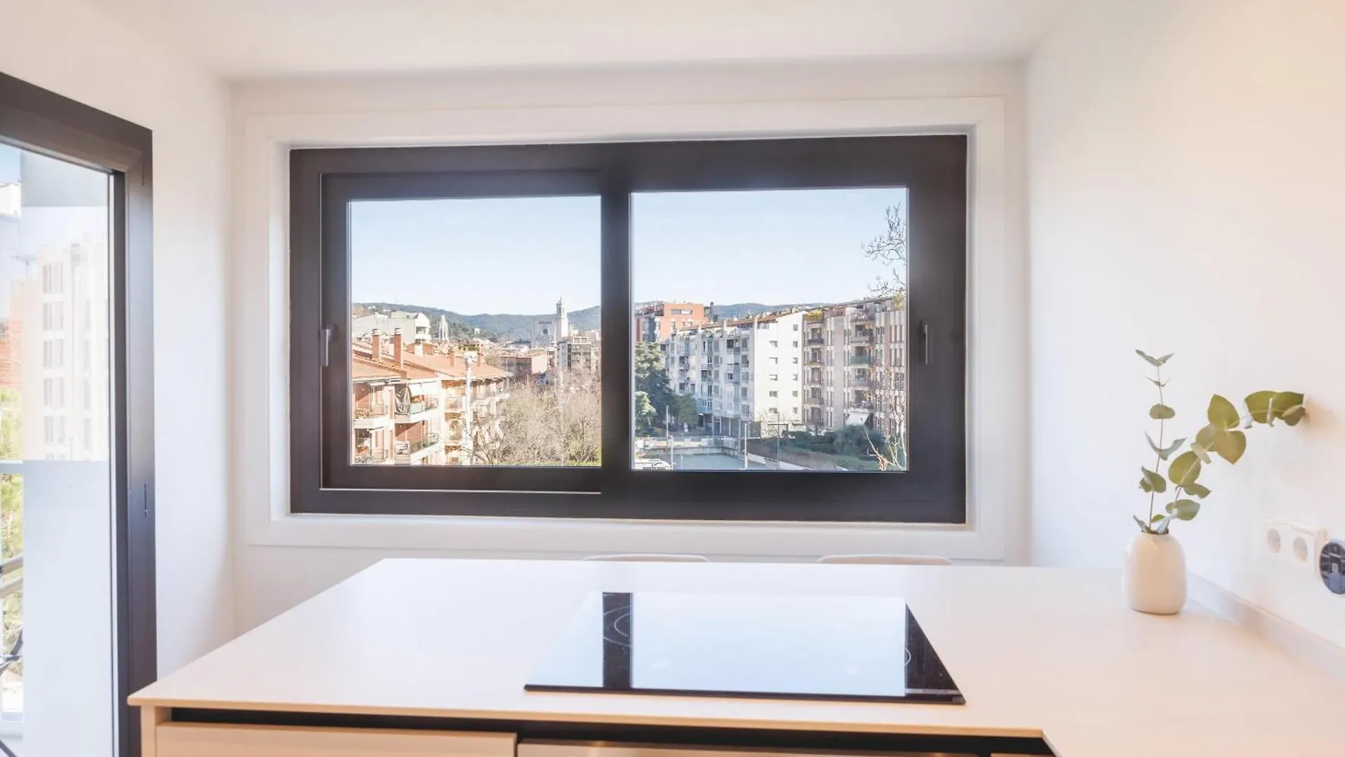 Apartment Ferienwohnung Bravissimo Palau Firal, Near Parc La Devesa Gerona