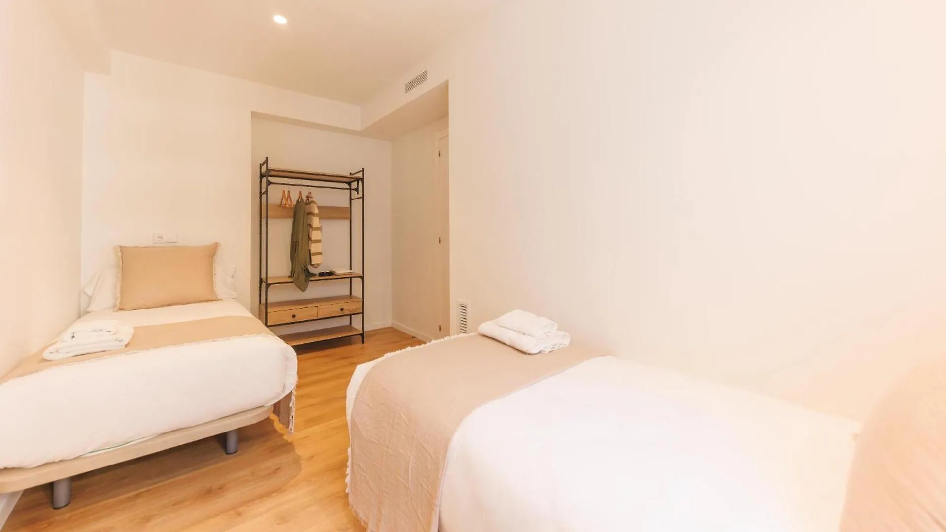 Apartment Ferienwohnung Bravissimo Palau Firal, Near Parc La Devesa Gerona