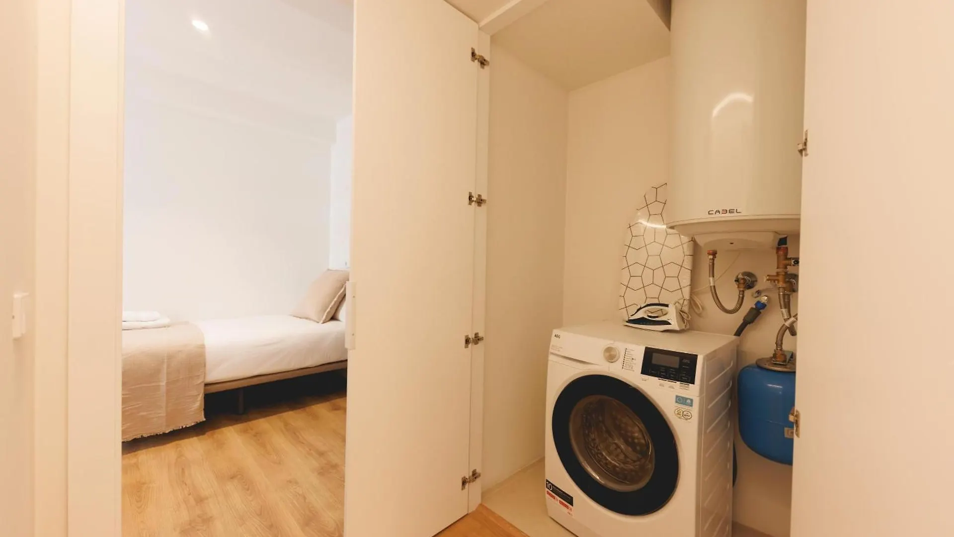 Ferienwohnung Bravissimo Palau Firal, Near Parc La Devesa Gerona Apartment