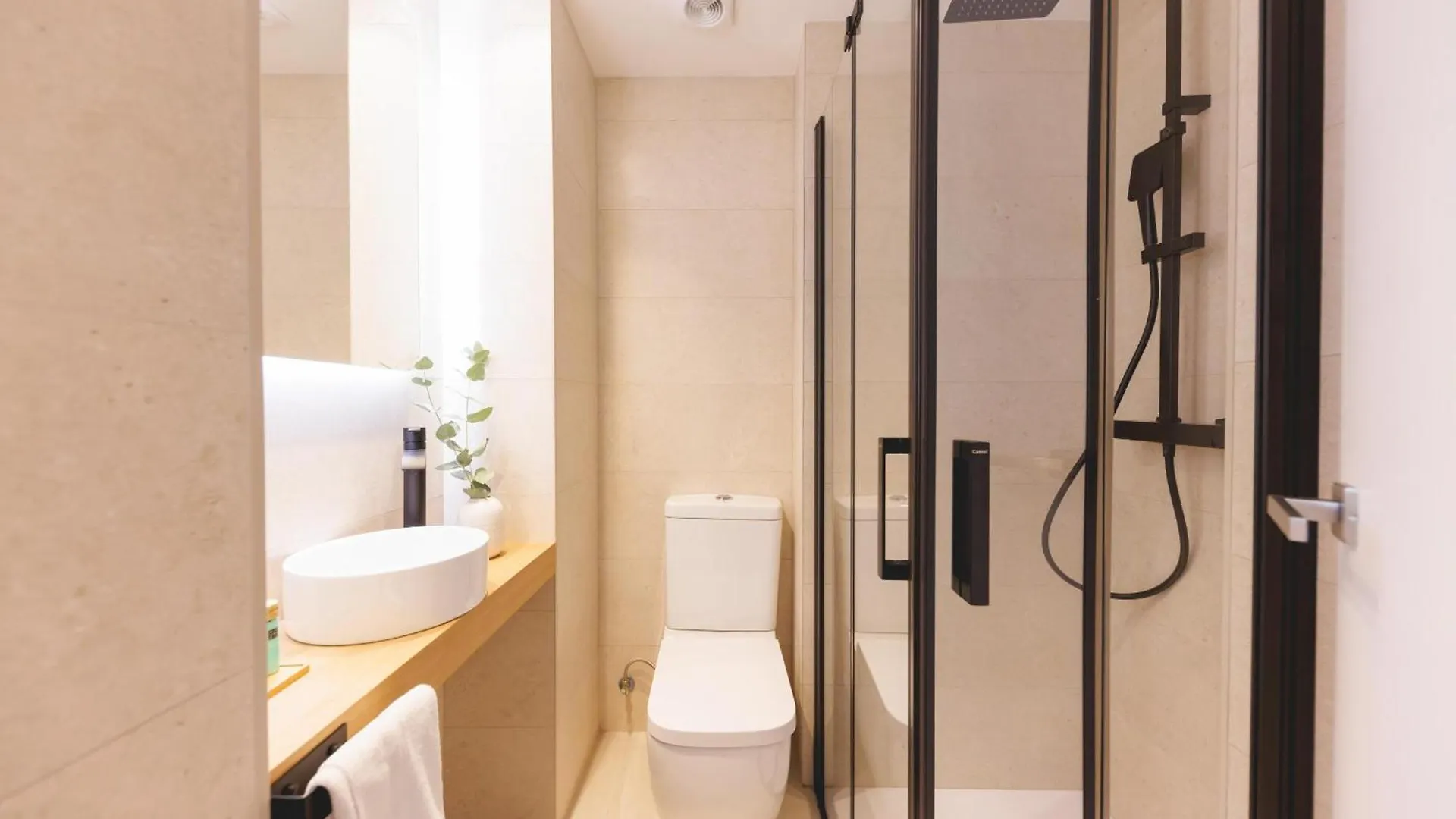 Apartament Bravissimo Palau Firal, Near Parc La Devesa Girona
