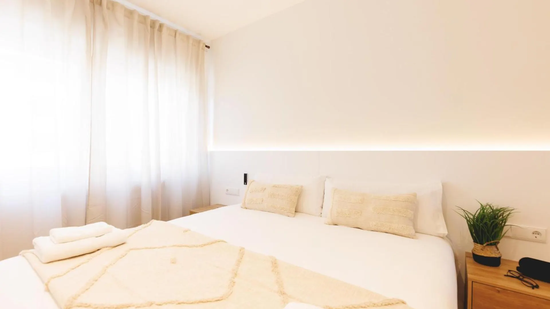 Apartament Bravissimo Palau Firal, Near Parc La Devesa Girona Hiszpania
